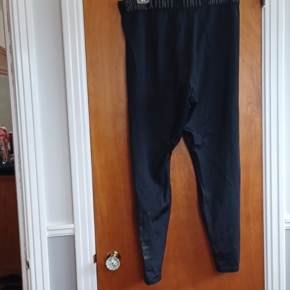 Savage X Fenty Black Leggings Sz.2X Side Leg Accents. L.28". EUC! - Picture 3 of 7